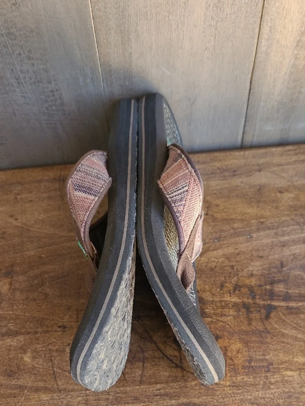 Sanuk Sandals Men's sz 8 Brown Tapestry Toe Post Flip Flops